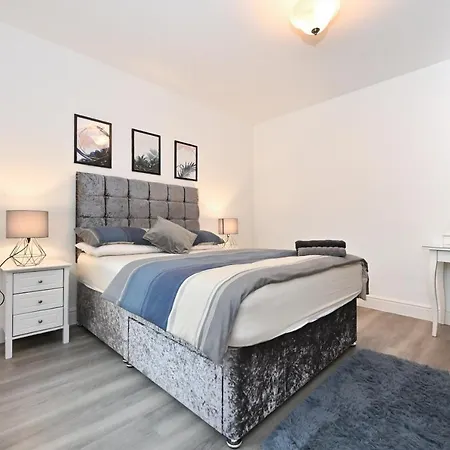 Luxury 2Bedroom - 2Bath - Prime Location - Patio Harrow on the Hill Exterior photo