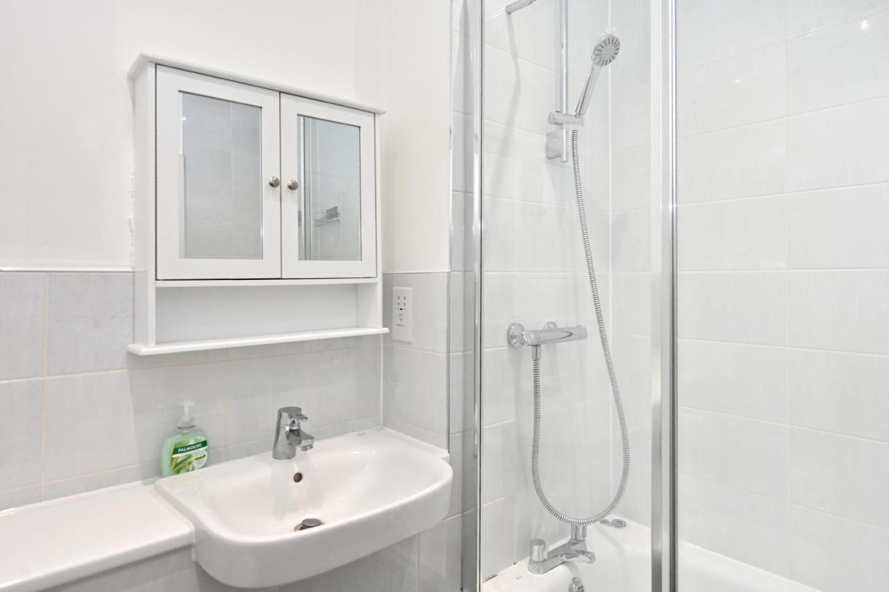 Luxury 2bedroom - 2bath - Prime Location - Patio Apartment