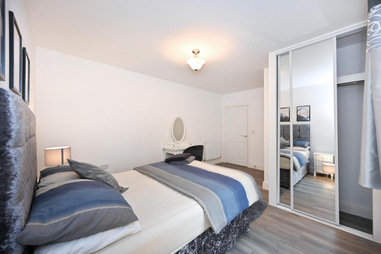 Luxury 2bedroom - 2bath - Prime Location - Patio Apartment *