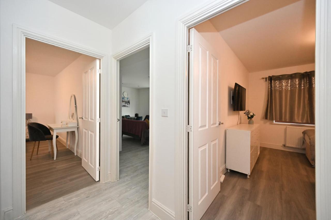 Luxury 2bedroom - 2bath - Prime Location - Patio Apartment *