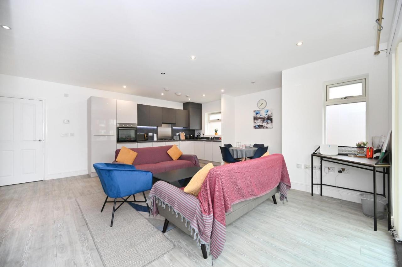 Luxury 2bedroom - 2bath - Prime Location - Patio Apartment *