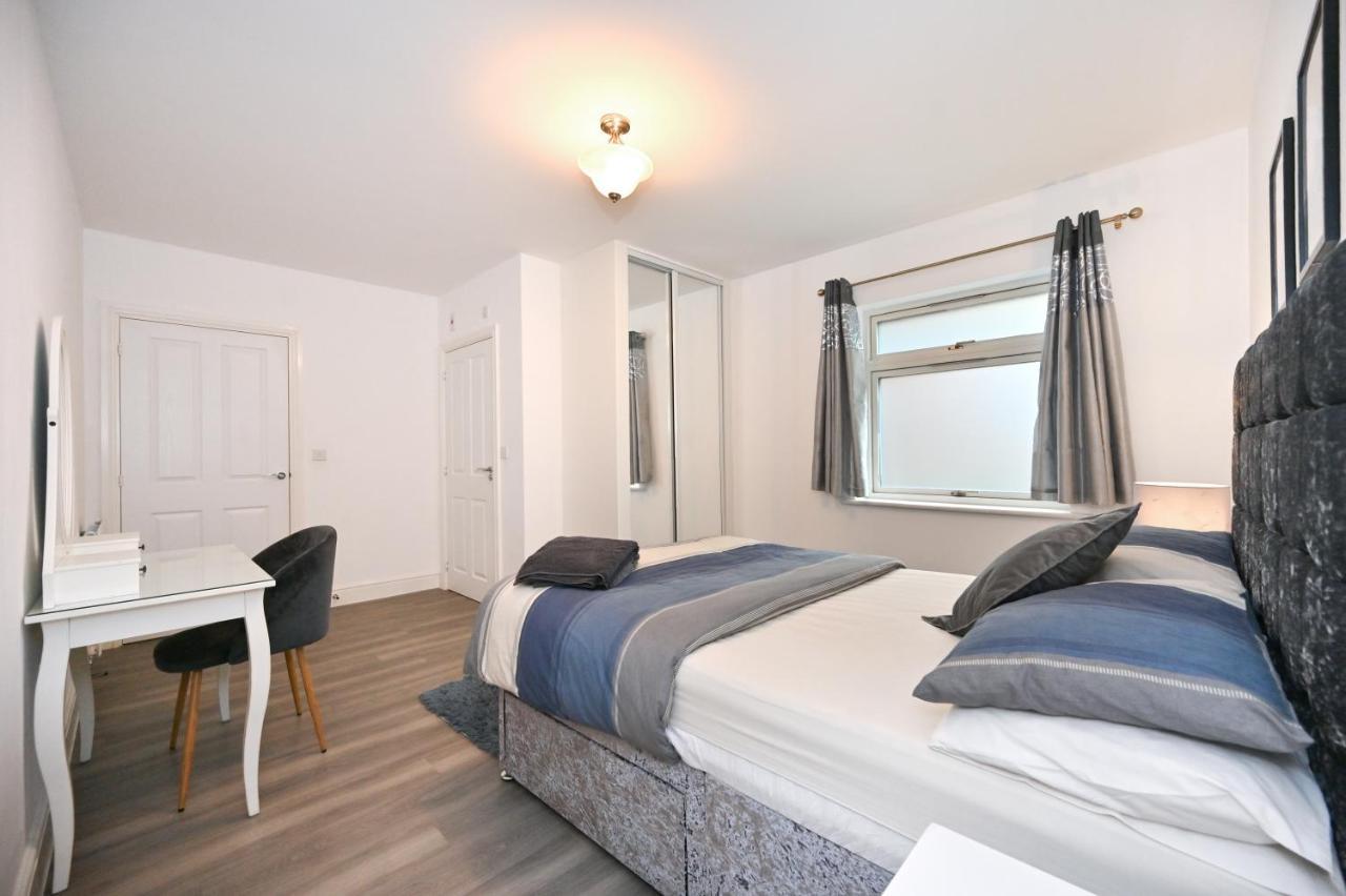 Luxury 2bedroom - 2bath - Prime Location - Patio Apartment *
