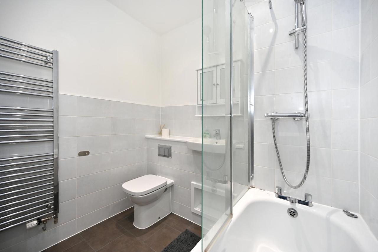 Apartment Luxury 2bedroom - 2bath - Prime Location - Patio