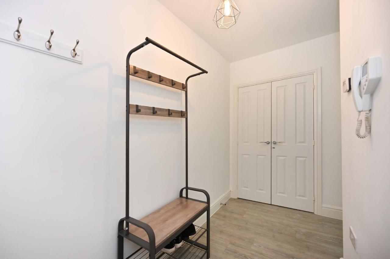 Luxury 2bedroom - 2bath - Prime Location - Patio Apartment Harrow on the Hill