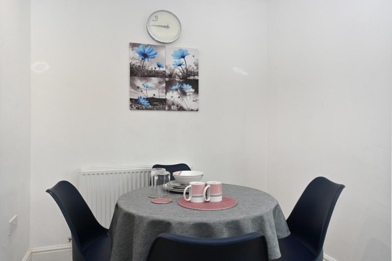 Luxury 2bedroom - 2bath - Prime Location - Patio Apartment Harrow on the Hill