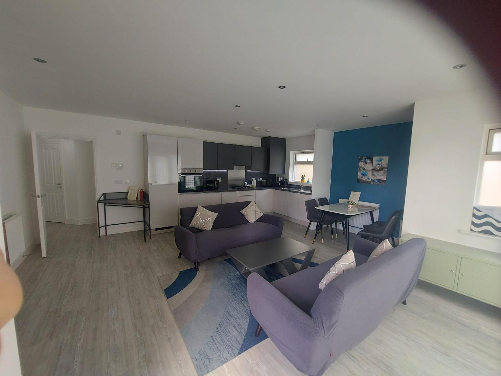 Luxury 2bedroom - 2bath - Prime Location - Patio Apartment *
