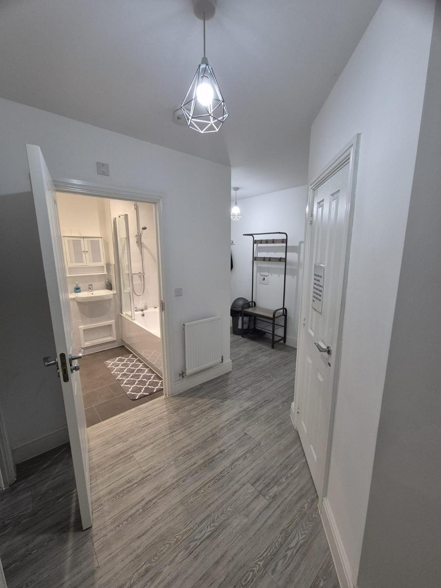 Apartment Luxury 2bedroom - 2bath - Prime Location - Patio *